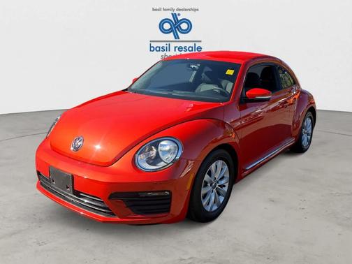 Habanero Orange Metallic 2019 Volkswagen Beetle 2.0T S