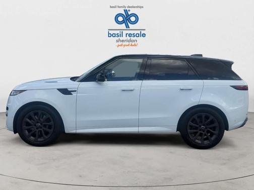 Fuji White 2024 Land Rover Range Rover Sport DYNAMIC SE