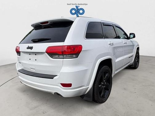 Bright White Clearcoat 2014 Jeep Grand Cherokee Altitude