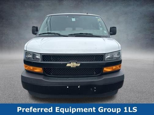 2022 Chevrolet Express 3500 LS