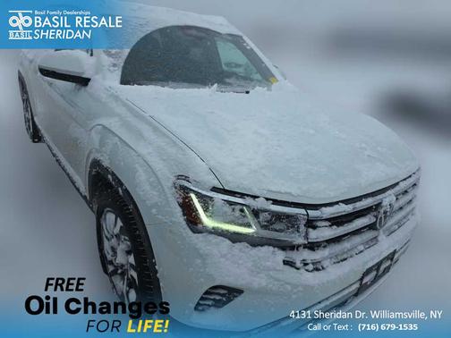 Pure White 2023 Volkswagen Atlas 2.0T SE SUV