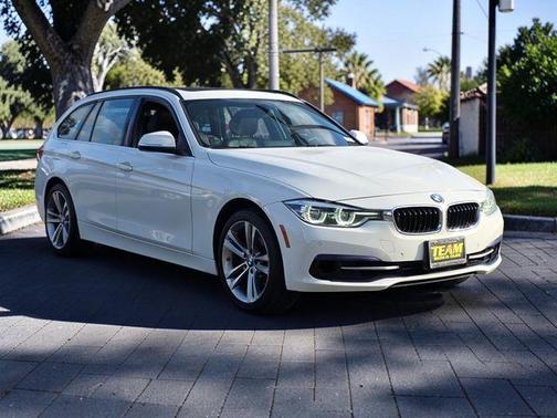 Alpine White 2017 BMW 330 i xDrive