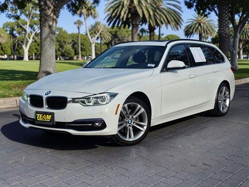Alpine White 2017 BMW 330 i xDrive