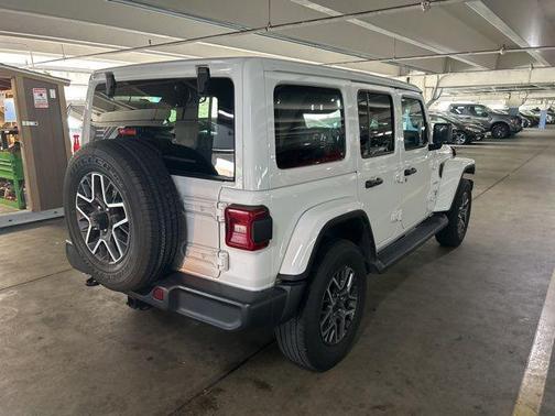 Bright White Clearcoat 2024 Jeep Wrangler Sahara