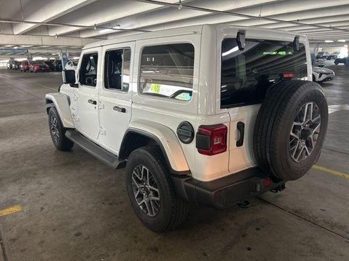 Bright White Clearcoat 2024 Jeep Wrangler Sahara