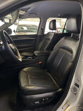 Bright White Clearcoat 2023 Jeep Grand Cherokee Limited