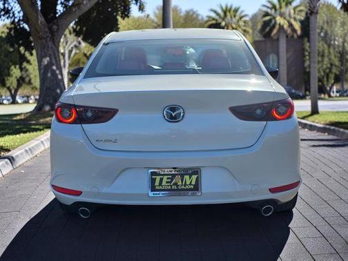 Snowflake White Pearl 2026 Mazda Mazda3 FWD w/Preferred Package