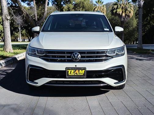 Oryx White Pearl Effect 2022 Volkswagen Tiguan 2.0T SEL R-Line