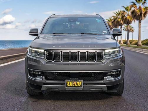 Metallic 2024 Jeep Wagoneer Series III