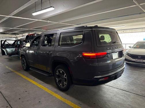 Metallic 2024 Jeep Wagoneer Series III
