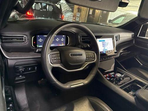 Metallic 2024 Jeep Wagoneer Series III