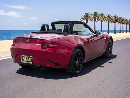 Soul Red Crystal Metallic 2026 Mazda MX-5 Miata Club