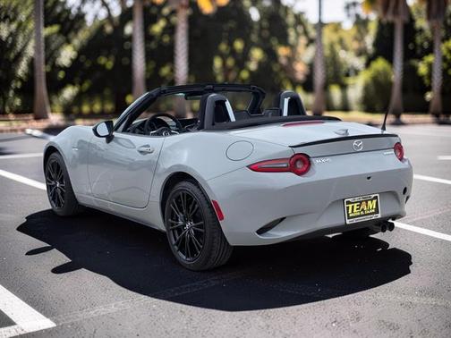 Aero Gray Metallic 2026 Mazda MX-5 Miata Club