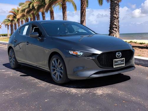 Machine Gray Metallic 2022 Mazda Mazda3 FWD w/Preferred Package