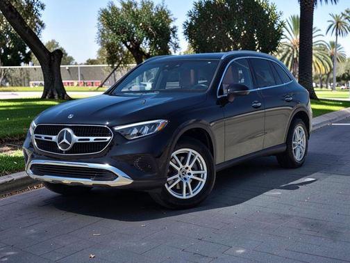 Black 2025 Mercedes-Benz GLC 300 Base