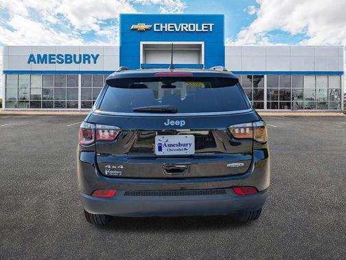 2022 Jeep Compass Latitude Lux