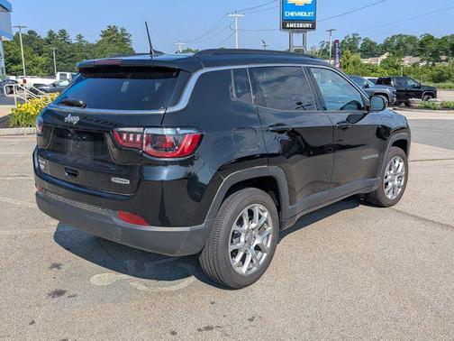 2022 Jeep Compass Latitude Lux