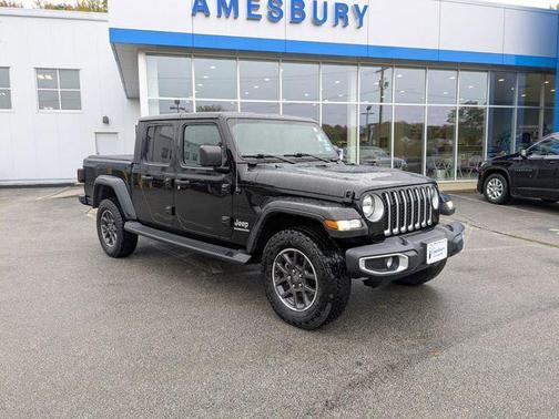 2022 Jeep Gladiator Overland