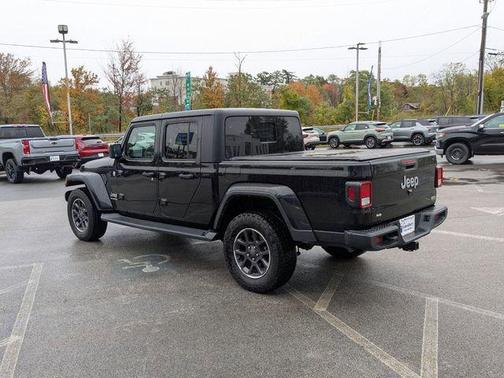 2022 Jeep Gladiator Overland