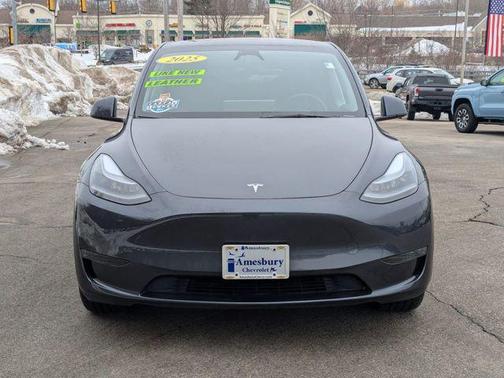 2025 Tesla Model Y Long Range Dual Motor Rear-Wheel Drive