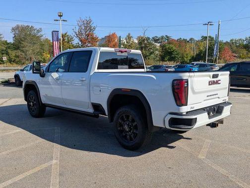 2025 GMC Sierra 2500 AT4