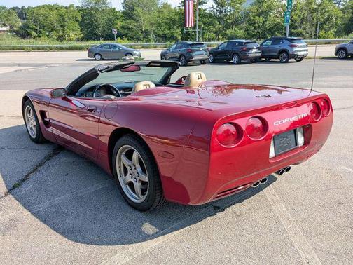2004 Chevrolet Corvette Base