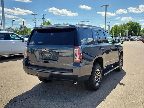 Dark Sky Metallic 2019 GMC Yukon SLT