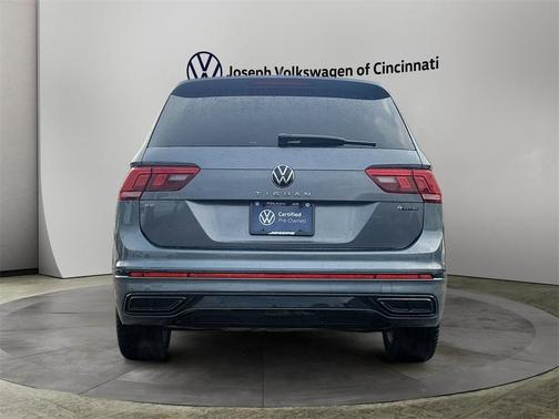 2024 Volkswagen Tiguan 2.0T SE R-Line Black