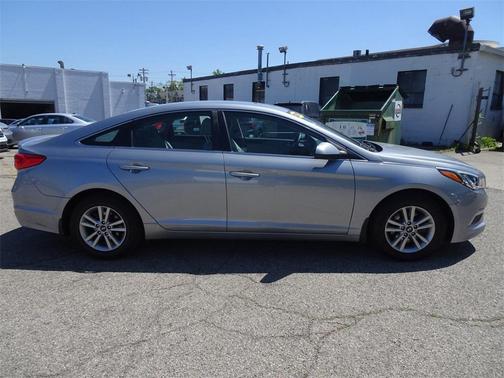 2015 Hyundai SONATA SE