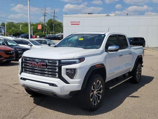 Summit White 2023 GMC Canyon Denali