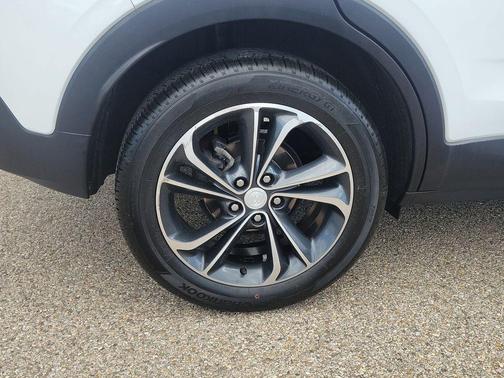 Summit White 2023 Buick Encore GX Select