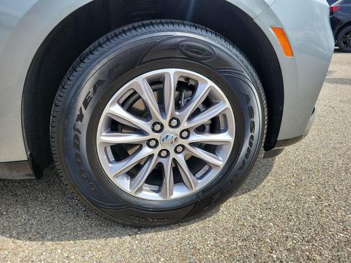 Moonstone Gray Metallic 2023 Buick Enclave Essence FWD