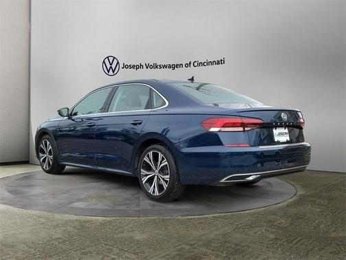2022 Volkswagen Passat 2.0T SE