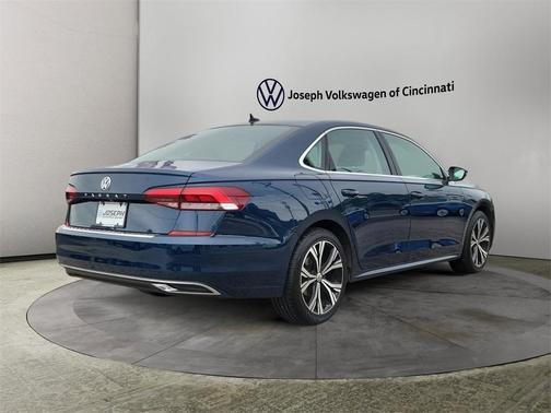 2022 Volkswagen Passat 2.0T SE
