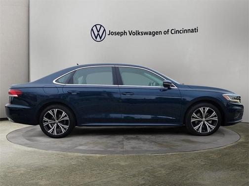 2022 Volkswagen Passat 2.0T SE