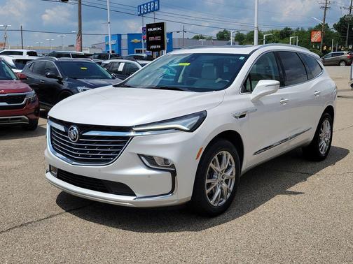 White Frost Tricoat 2024 Buick Enclave Essence FWD