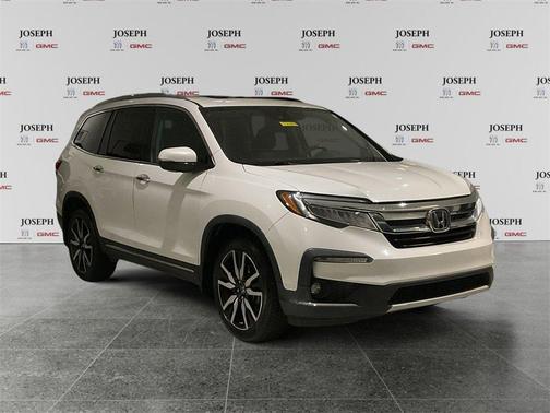 2022 Honda Pilot Touring 8-Passenger