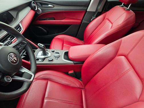 2020 Alfa Romeo Stelvio Ti Sport