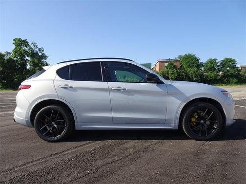 2020 Alfa Romeo Stelvio Ti Sport