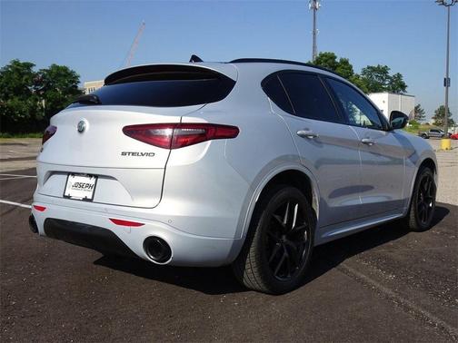 2020 Alfa Romeo Stelvio Ti Sport
