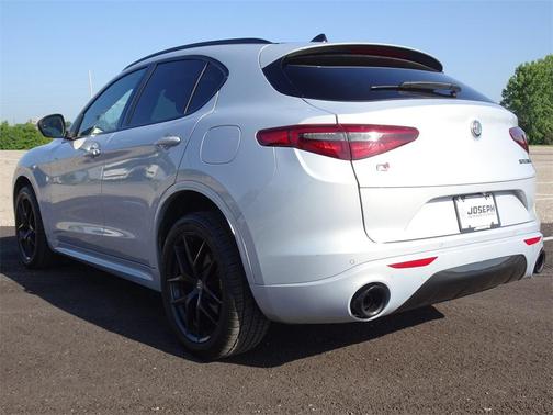 2020 Alfa Romeo Stelvio Ti Sport