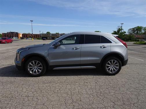 2023 Cadillac XT4 Premium Luxury