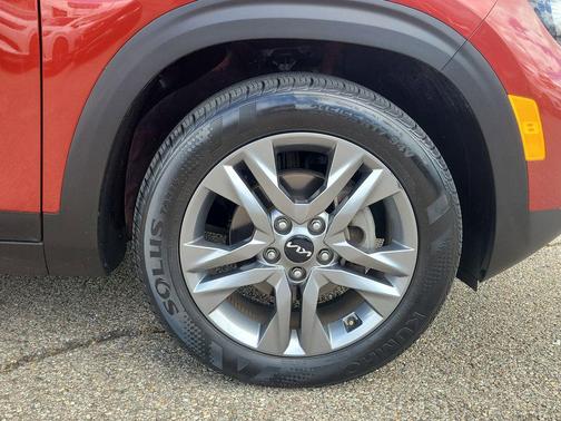 Mars Orange 2023 Kia Seltos S