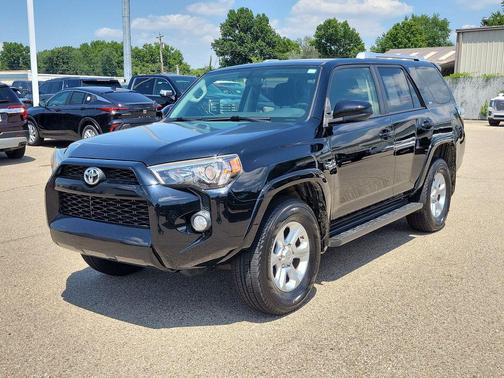Midnight Black Metallic 2017 Toyota 4Runner SR5