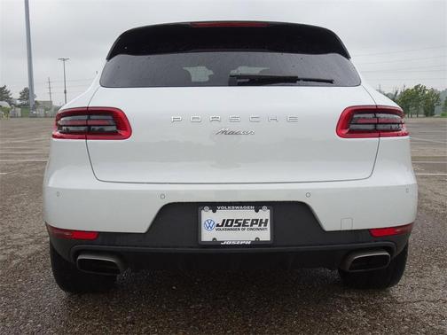 2018 Porsche Macan Base
