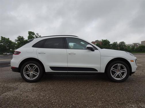 2018 Porsche Macan Base