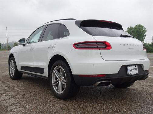 2018 Porsche Macan Base