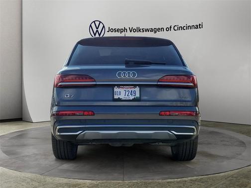 2022 Audi Q7 55 Premium Plus