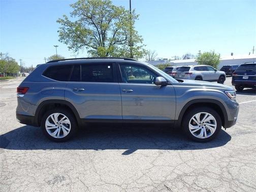 2023 Volkswagen Atlas 3.6L SE w/Technology