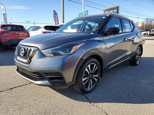 2019 Nissan Kicks SR